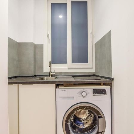 Apartamento En Plaza De Canalejas Apartment Madrid Bagian luar foto