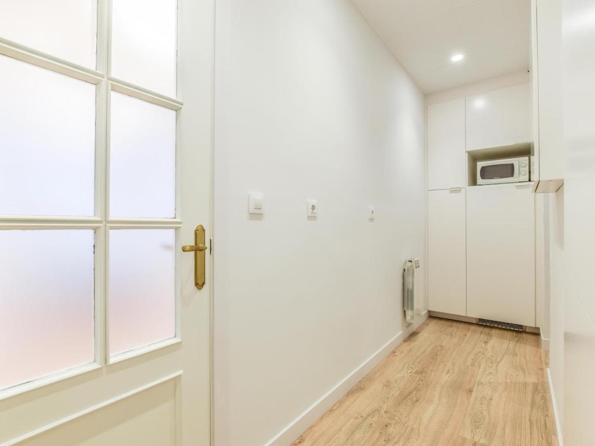 Apartamento En Plaza De Canalejas Apartment Madrid Bagian luar foto