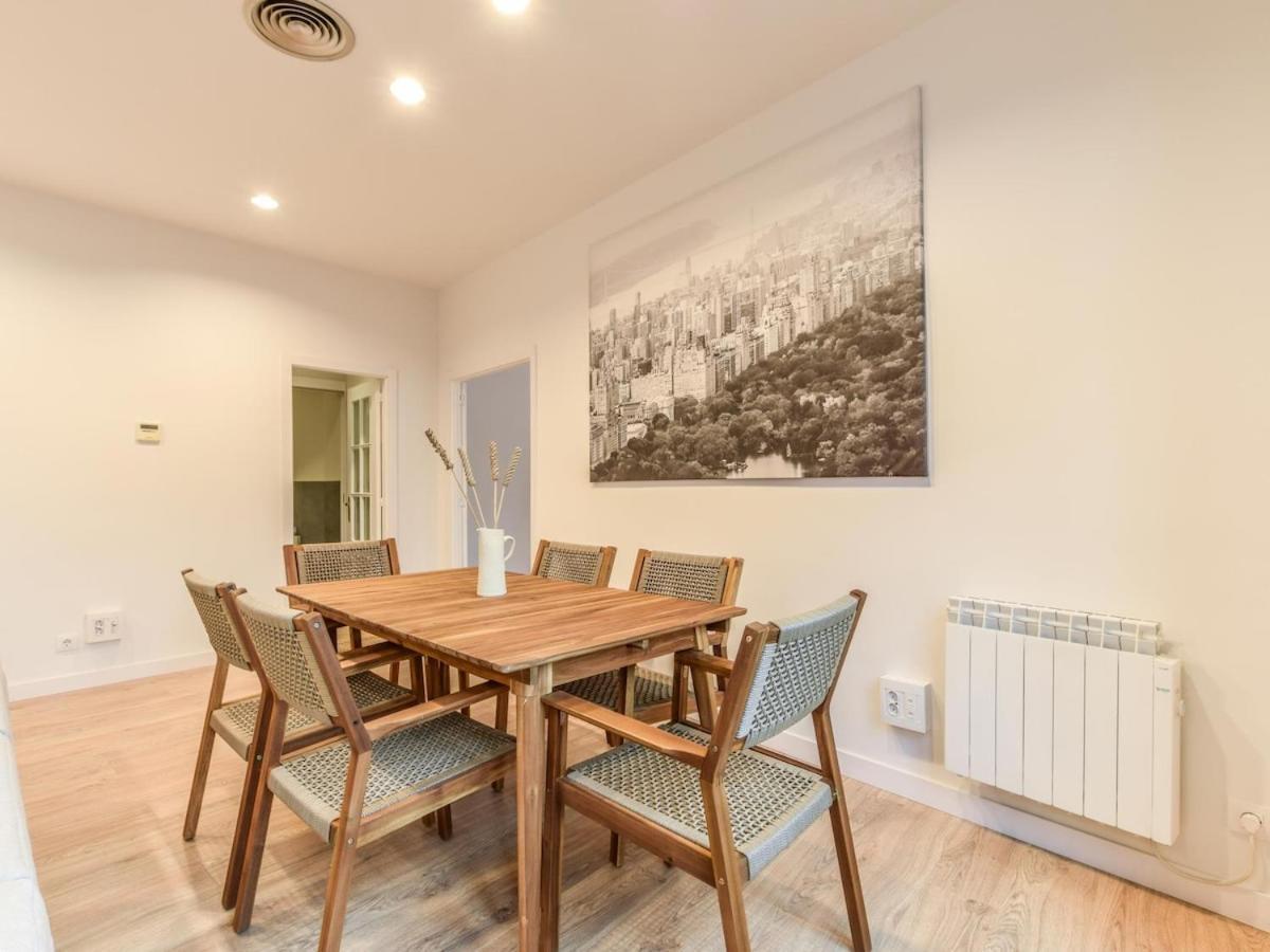 Apartamento En Plaza De Canalejas Apartment Madrid Bagian luar foto