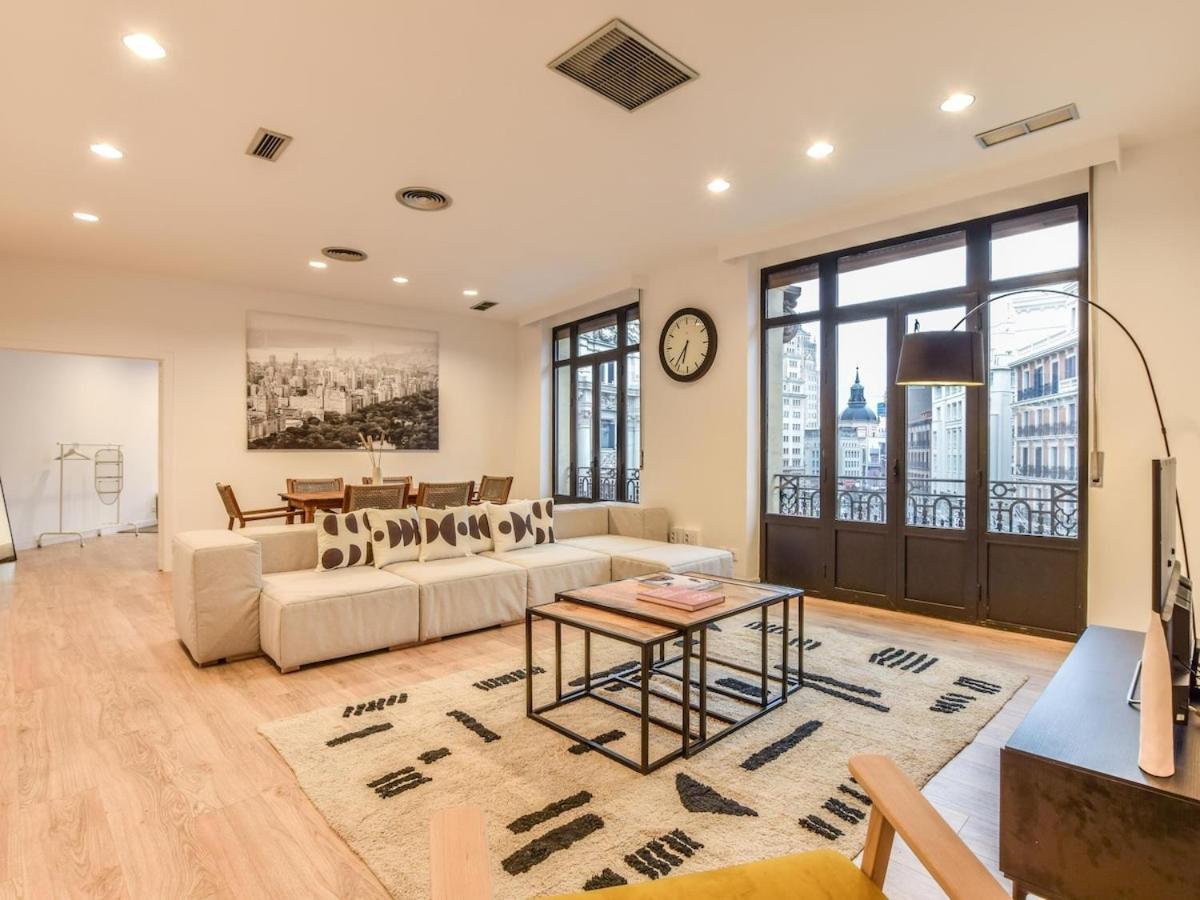 Apartamento En Plaza De Canalejas Apartment Madrid Bagian luar foto